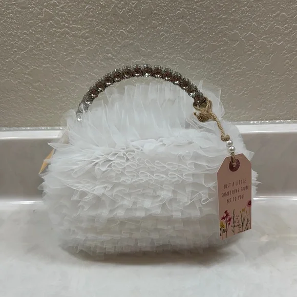 Jewel Badgley Mischka Jazzie Tulle Layered Ruffle Pouch Clutch - Picture 2 of 8
